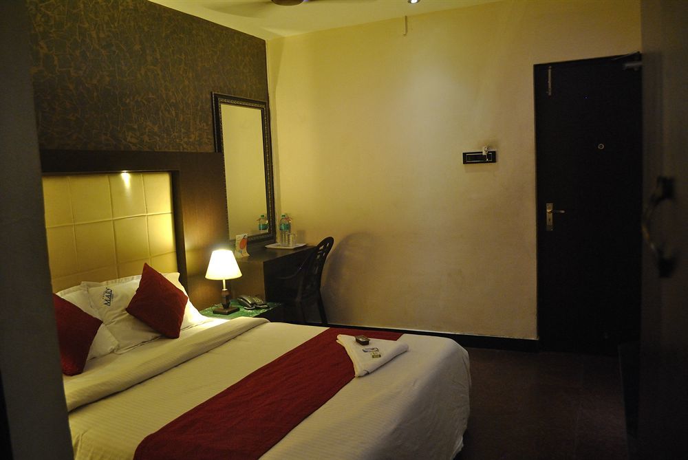 Hotel Mars Classic Chennai Exterior foto