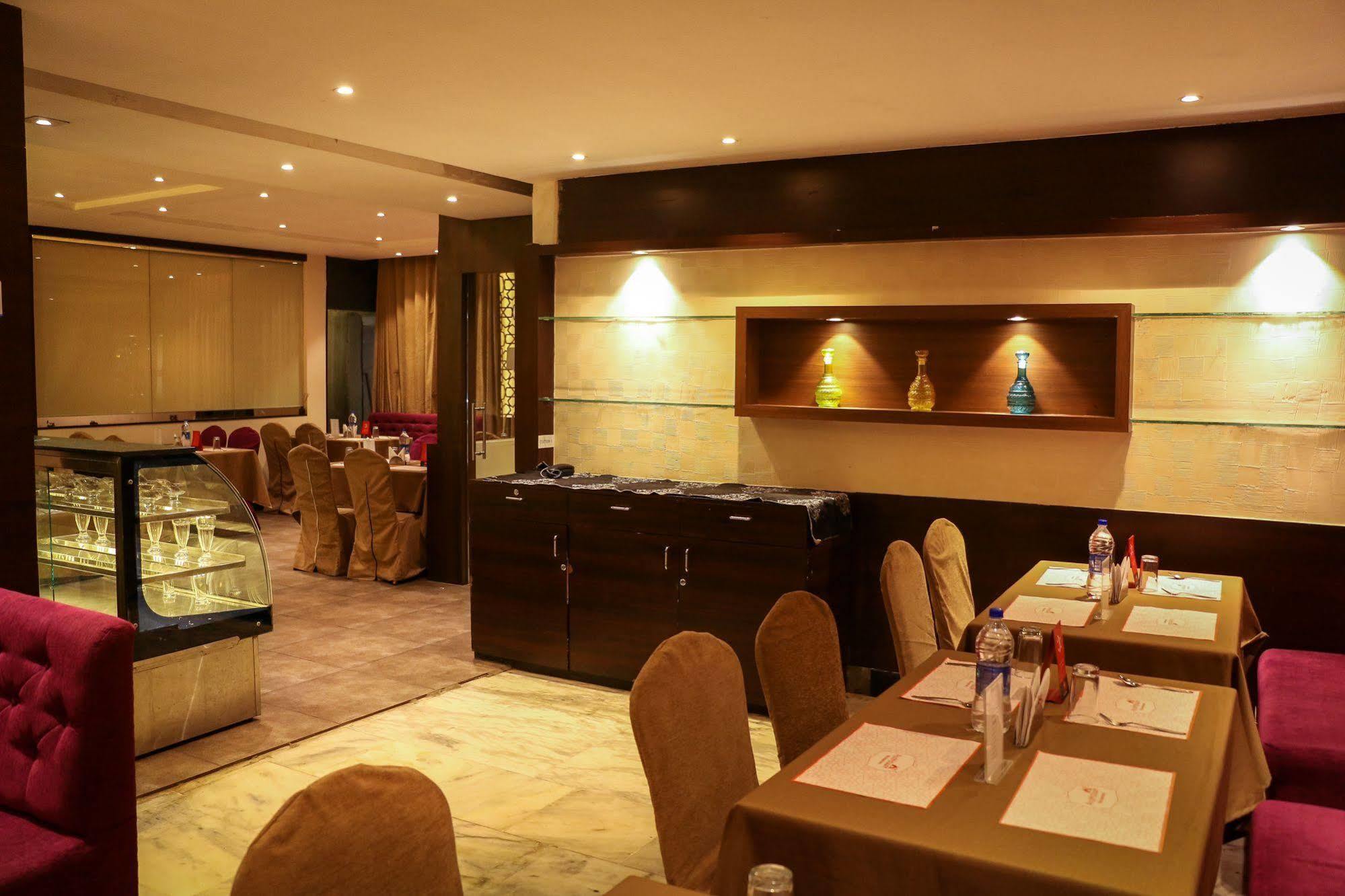 Hotel Mars Classic Chennai Exterior foto