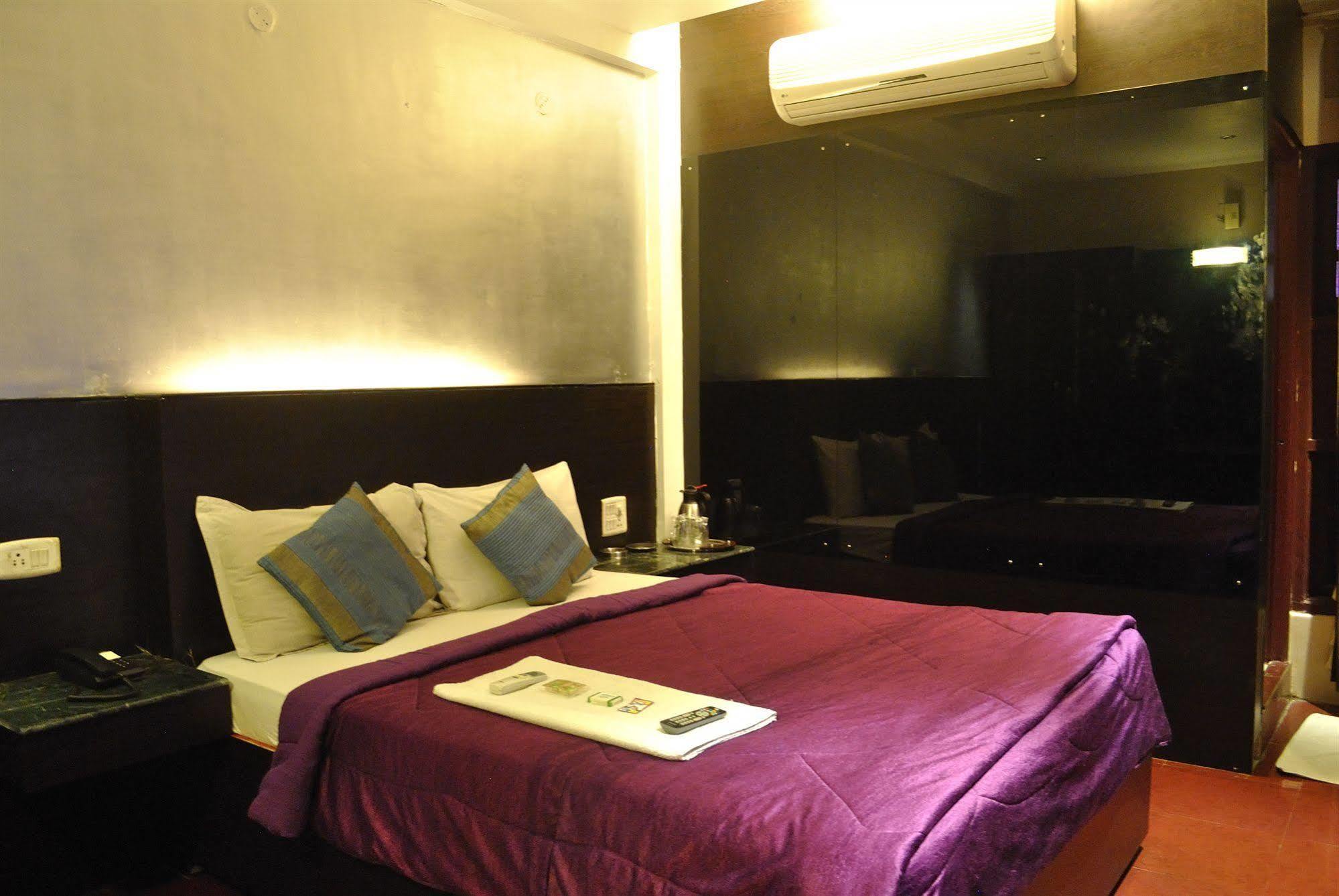 Hotel Mars Classic Chennai Exterior foto