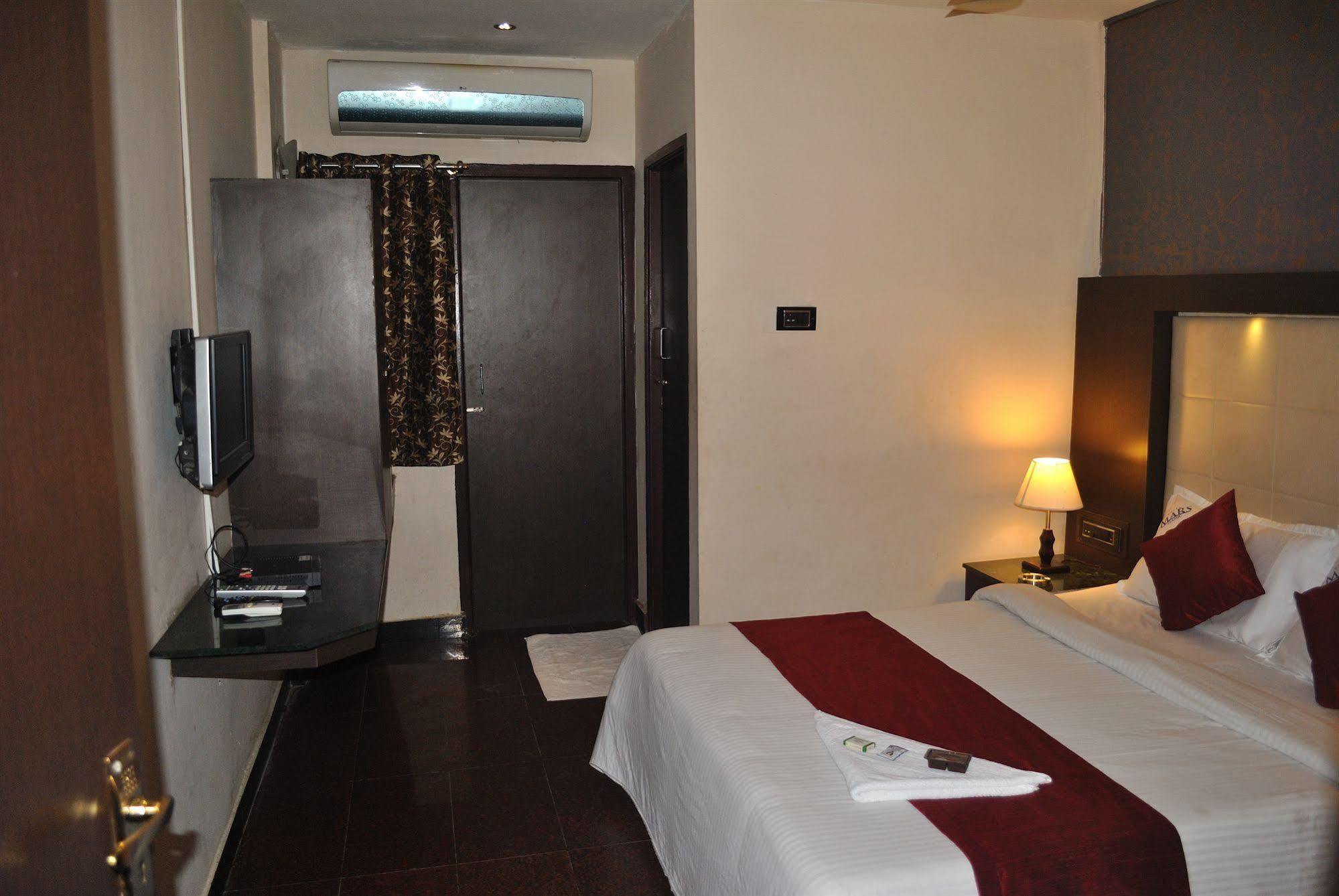 Hotel Mars Classic Chennai Exterior foto